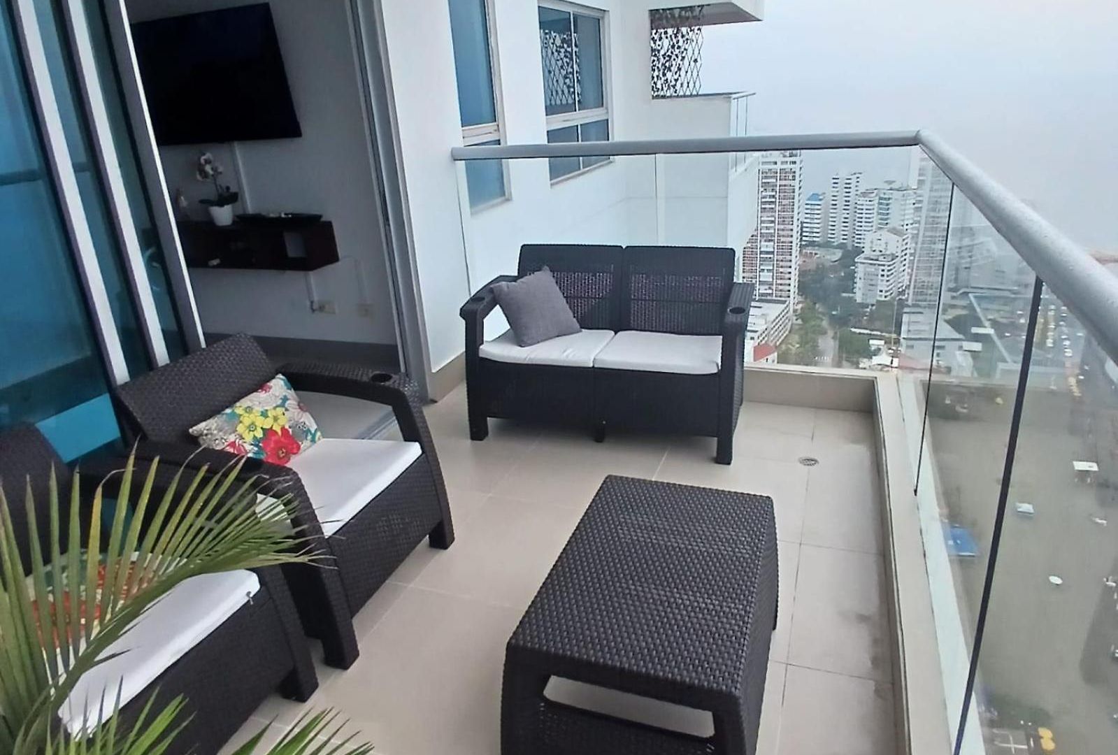 Apartment 3404 Palmetto Frente A La Playa Cartagena